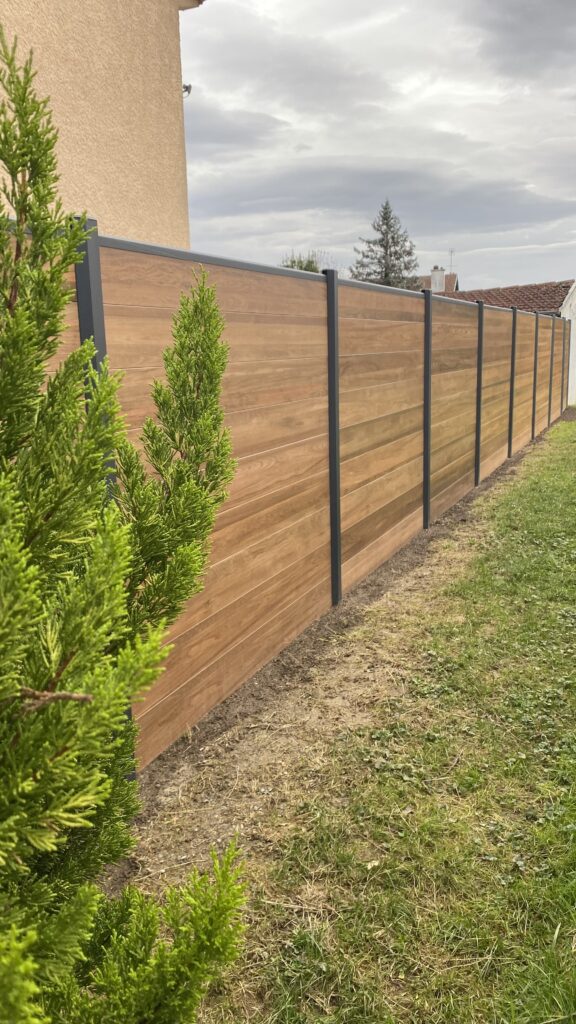 installation cloture composite Bearn
