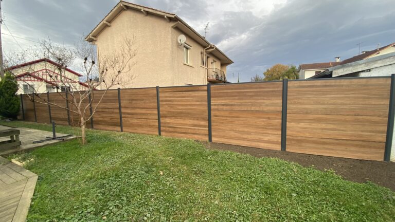 pose d'une clôture à Gelos Pau